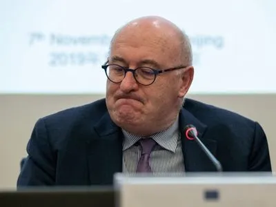 Пандемия: еврокомиссар, нарушившие карантинные нормы из-за COVID-19, подаст в отставку
