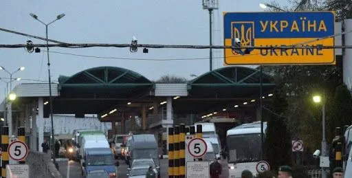 Закриття кордонів: в уряді уточнили, хто зможе в’їжджати в Україну в період обмежень