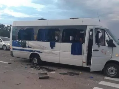 Под Харьковом расстреляли автобус: есть погибшие, несколько человек похитили