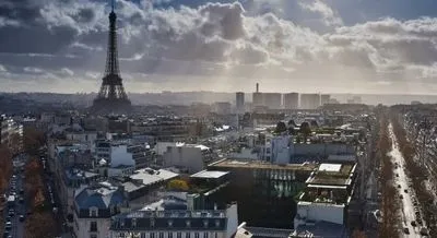 "Шукайте жінку": як змінився Париж під керівництвом свого першого мера-жінки