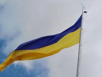 С флагштока был спущен самый большой флаг Украины: Кличко заверил, что знамя цело