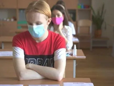 Школи Київщини на 93% забезпечені засобами індивідуального захисту та дезінфекції - ОДА
