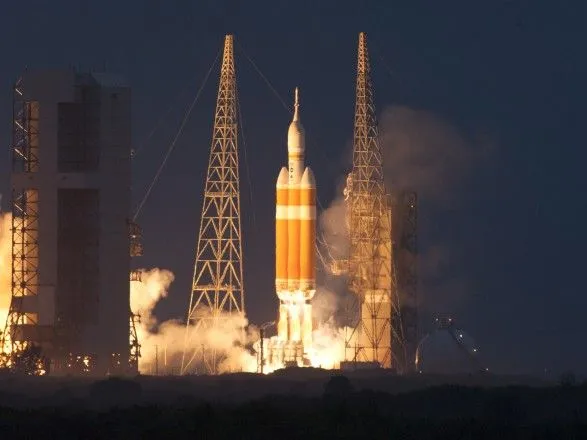 Запуск важкої ракети Delta IV у США відклали