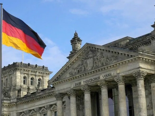 В Германии установили штрафы за отказ носить маску в общественных местах