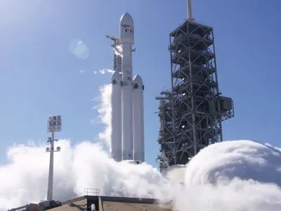 У SpaceX планують запуск відразу двох ракет за один день