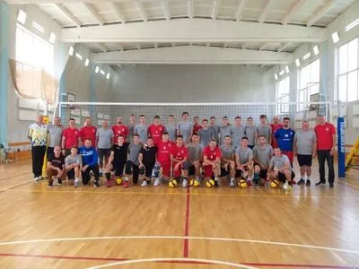 Сборная Украины проведет матч с Россией на волейбольном ЧЕ