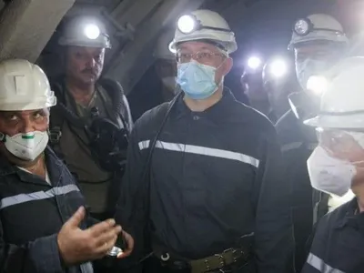 Шмыгаль спустился в шахту "Торецкая" в Донецкой области