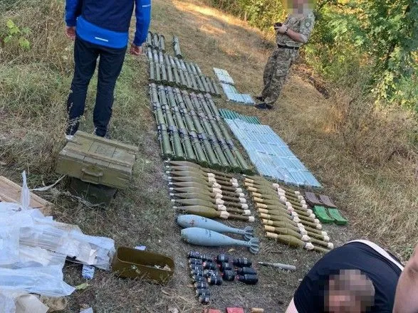 В Харьковской области обнаружили схрон с тротиловыми шашками и реактивными противотанковыми гранатами