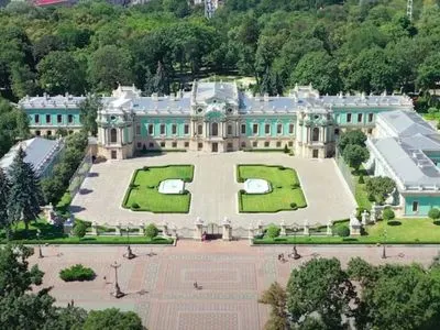 В Мариинском дворце будут проводить бесплатные экскурсии для школьников