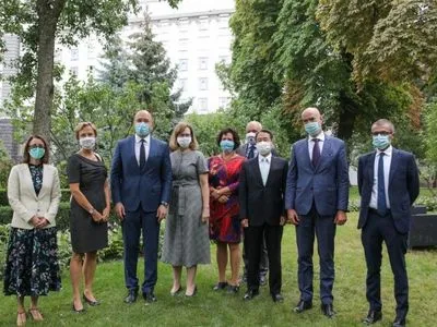 Шмигаль обговорив з послами G7 місцеві вибори в Україні