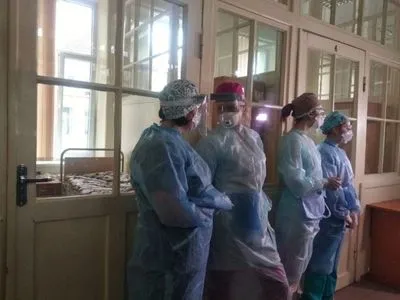 В Украине медучреждения получили за лечение пациентов с COVID-19 уже около 3,5 млрд гривен