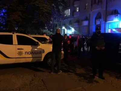В Киеве возле офиса ВО "Свобода" трое полицейских получили телесные повреждения