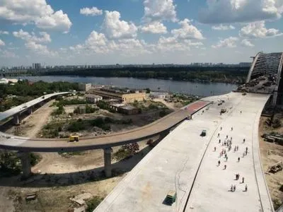 Кличко розповів, як триває будівництво Подільсько-Воскресенського мостового переходу