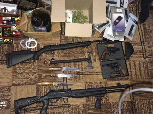 В Киеве СБУ задержала торговца оружием
