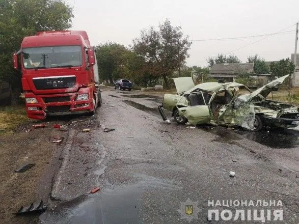 Под Николаевом в ДТП с легковушкой и грузовиком травмированы пять человек, среди которых дети