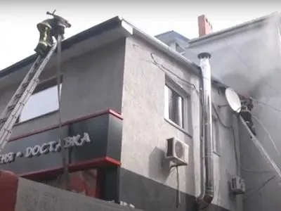 В Хмельницком возле банка горел японский фаст-фуд