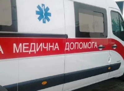 На Буковине с пищевым отравлением в больницу попала семья из 9 человек