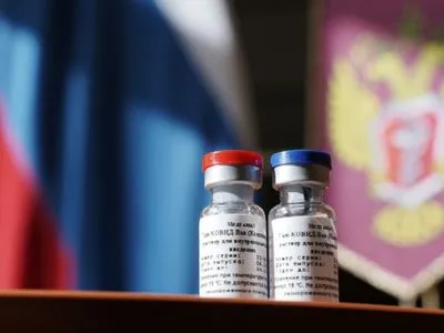 Україна не буде використовувати російську вакцину від COVID-19 у разі її ефективності