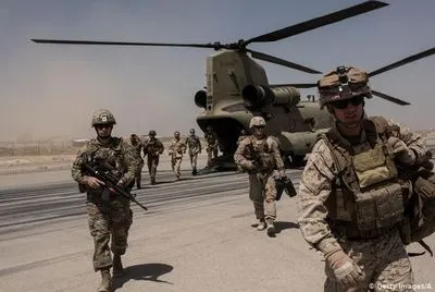 США майже вполовину скоротять військову присутність в Афганістані