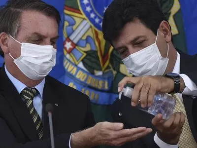 Пандемія: президент Бразилії заявив, що країна "практично перемогла COVID-19" попри 129 тисяч жертв