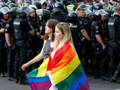 Более 30 евродепутатов призвали Украину защитить права ЛГБТИ