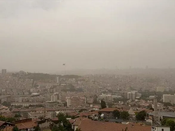 Анкару накрила пилова буря