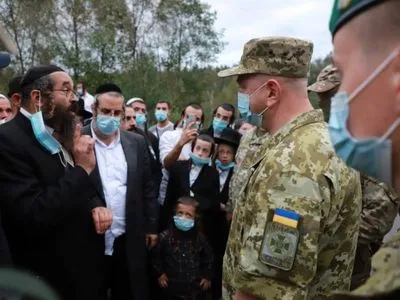 Сотни хасидов пытались попасть в Украину через границу из Беларуси