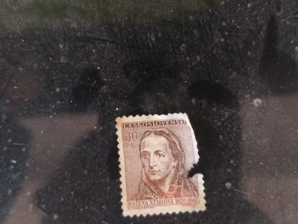 Колекцію поштових марок хотів вивезти українець у ЄС