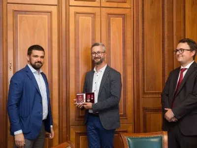 Заместителю председателя Меджлиса вручили орден "За заслуги" III степени
