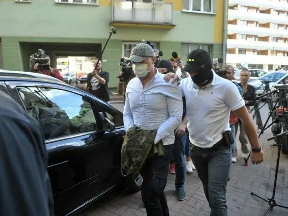 В Польше обнаружили два тайника экс-главы Укравтодора Новака с более 1 млн долларов
