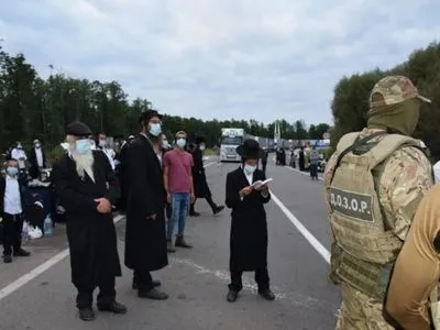 Прибытие хасидов из Беларуси: Лукашенко приказал помочь паломниками на границе