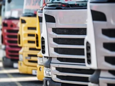 Кабмин поддержал продолжение проекта с электронными накладными для грузовых перевозок