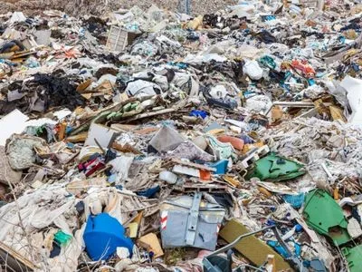 В Киеве экоинспекторы проверяют предприятие, которое содержит мусорный полигон ТБО №5