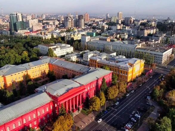 В Киеве за сутки зафиксировали около 300 случаев COVID-19