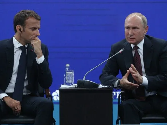 Le Monde: Путін під час розмови з Макроном заявив, що Навальний нібито сам міг прийняти "Новачок"