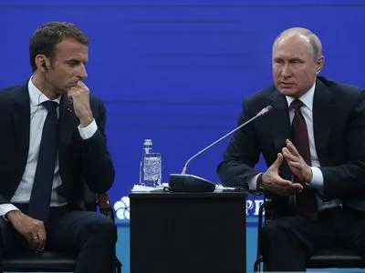 Le Monde: Путин во время беседы с Макроном заявил, что Навальный якобы сам мог принять "Новичок"