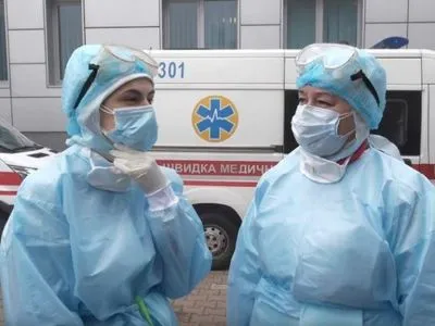 За сутки в Украине COVID-19 заболело 206 детей и 120 медиков