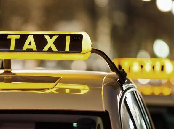 Реформа ринку таксі: юрист розповіла, як каратимуть нелегальних перевізників