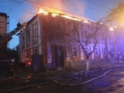 У Харкові загорівся багатоквартирний будинок: є жертва