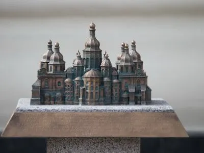 У Києві відкрили 3D-конструкцію Софійського собору з рельєфними тактильними табличками