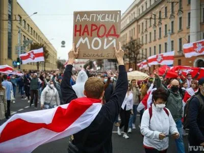 Количество задержанных на протестах в Беларуси превысило 340 человек - правозащитники