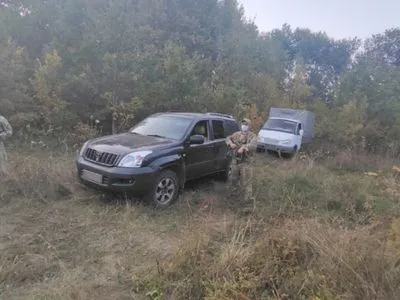В Украину контрабандой из РФ хотели провезти большую партию красной икры