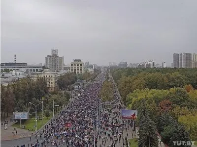 Протести у Білорусі: у Мінську нарахували 100 тис. мітингувальників, понад 100 затриманих