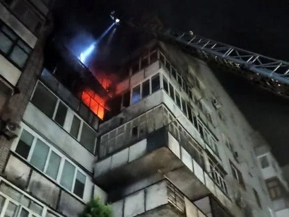 В Днепропетровской области произошел пожар сразу на двух этажах жилого дома