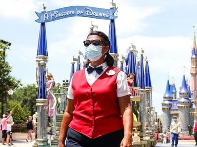 Bloomberg: Disney скоротить 28 тис. працівників через коронавірус