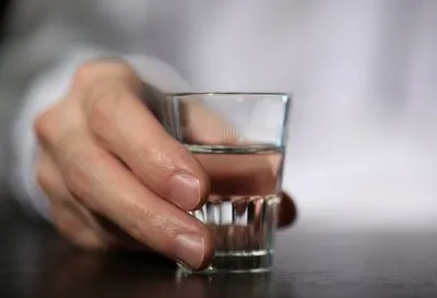 На алкоголь отечественного производства приходится более 70% "спиртных" покупок украинцев
