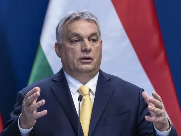 Прем'єр Угорщини вимагає звільнити заступницю глави Єврокомісії через критику країни