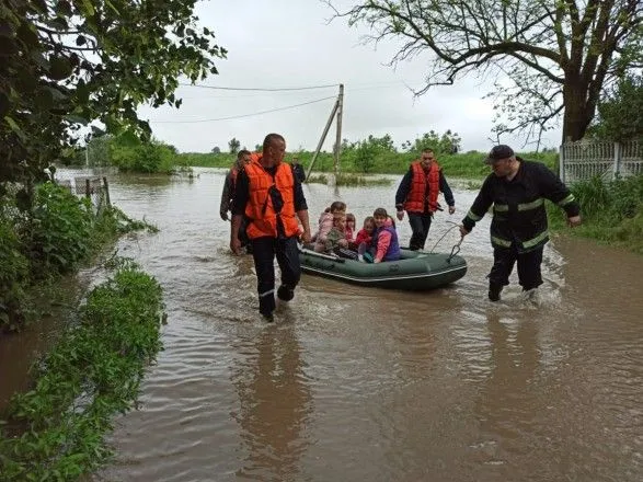 Рятувальники попереджають про підвищення рівнів води на Закарпатті