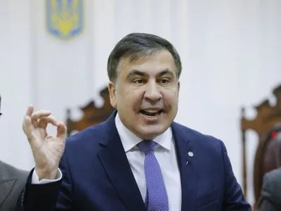 Хотел взять автограф: Саакашвили прокомментировал “нападение” в ресторане