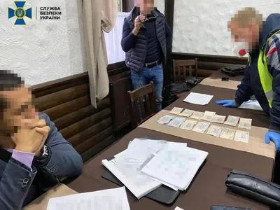 На Київщині викрито іноземця на пропозиції хабара співробітнику СБУ